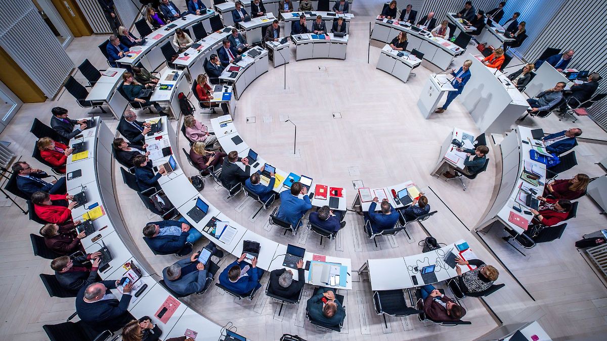 Mecklenburg-VorpommernEntwurf für Verfassungsreform kommt in den Landtag