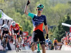 Triumph bei Klassiker: Frankreichs Jahrhunderttalent schreibt schon wieder Radsport-Geschichte