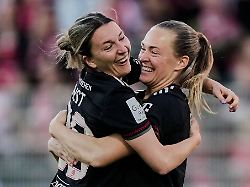 Jubel nach knappem Sieg: Frauen des FC Bayern tüten nächste Meisterschaft ein