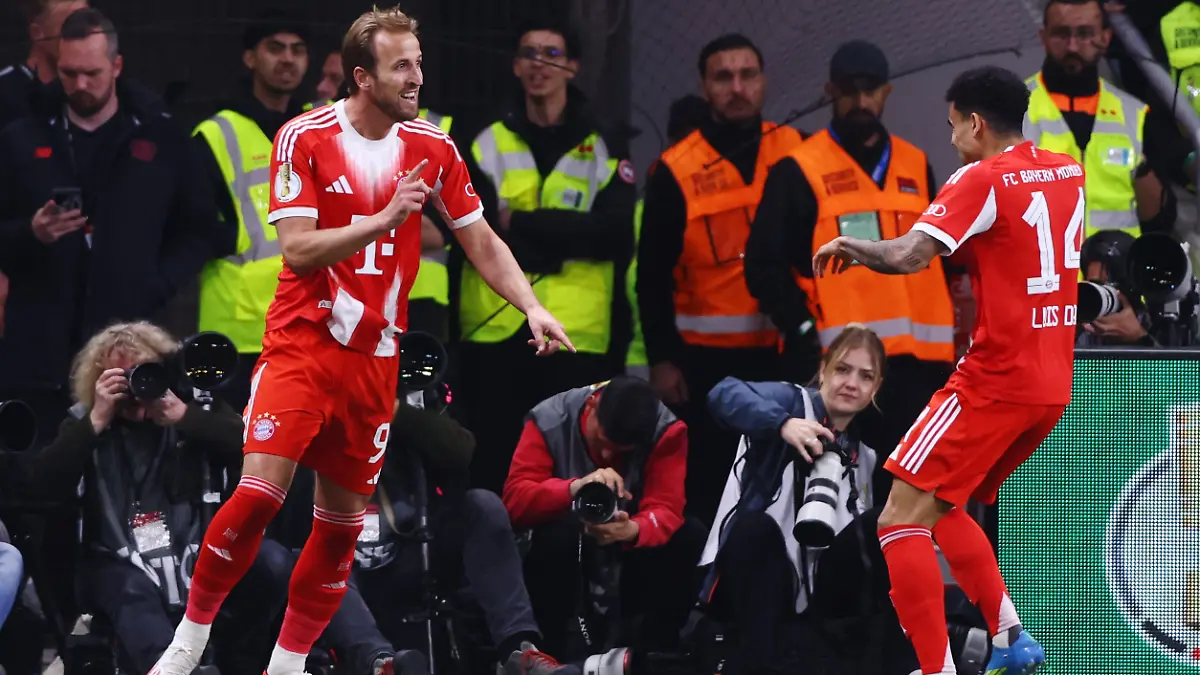 Soccer-Football-DFB-Cup-Semi-Final-Bayer-Leverkusen-v-Bayern-Munich-BayArena-Leverkusen-Germany-April-22-2026-Bayern-Munich-s-Harry-Kane-celebrates-scoring-their-first-goal-with-Bayern-Munich-s-Luis-Diaz-REUTERS-Thilo-Schmuelgen-DFB-REGULATIONS-PROHIBIT-ANY-USE-OF-PHOTOGRAPHS-AS-IMAGE-SEQUENCES-AND-OR-QUASI-VIDEO