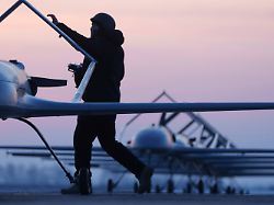 "Größten Knotenpunkt" attackiert: Ukraine trifft wichtige Ölanlagen Russlands