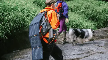Jackery-SolarSaga-40-Air-mit-Explorer-300D-Outdoor