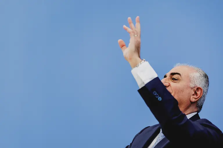 Reza-Pahlavi-Sohn-des-ehemaligen-Schahs-von-Iran-aufgenommen-im-Rahmen-einer-Pressekonferenz-press-conference-zur-aktuellen-Lage-im-Iran-in-Berlin-23-04-2026