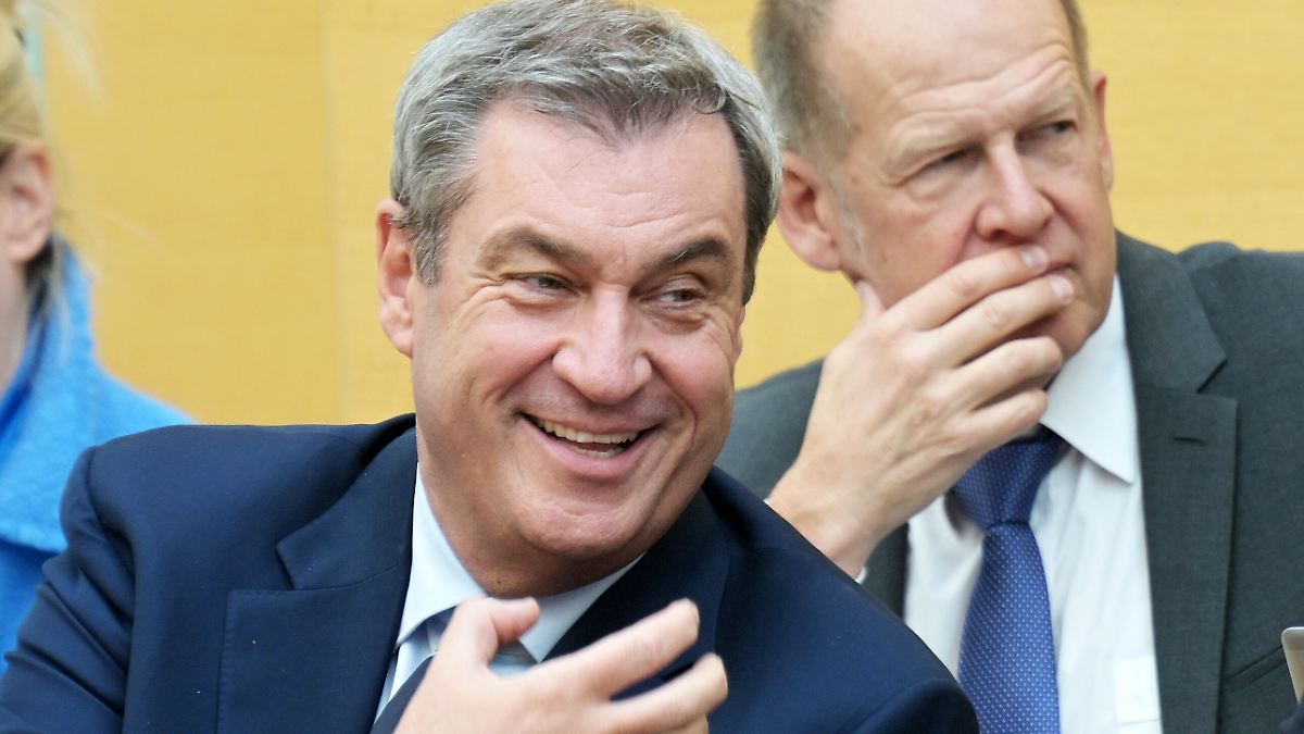 Neues Erscheinungsbild: Markus Söder sorgt mit bartlosem Auftritt im Landtag für Gesprächsstoff - ntv.de