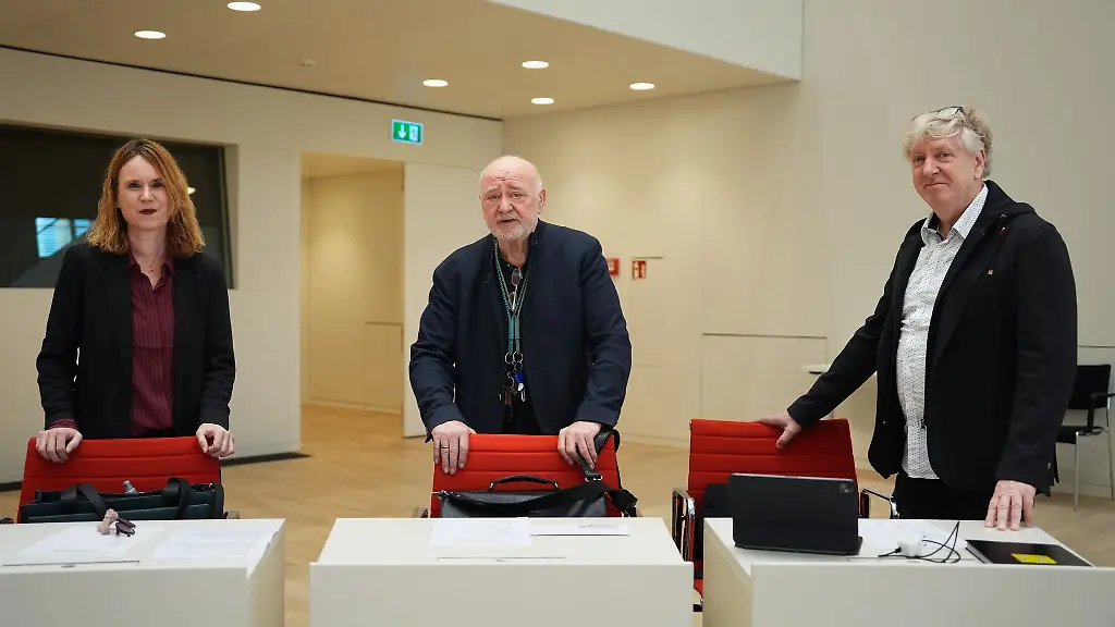 Die-drei-fraktionslosen-Ex-BSW-Abgeordneten-Melanie-Matzkies-Reinhard-Simon-und-Andre-von-Ossowski-wollen-eine-Gruppe-im-Brandenburger-Landtag-bilden