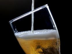 Niedersachsen & Bremen: Bierabsatz sinkt - Länder verlieren Steuereinnahmen