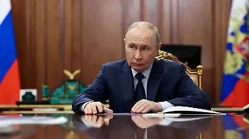 2026-04-16T130327Z_624686620_RC2YOKAW28GK_RTRMADP_3_RUSSIA-ECONOMY