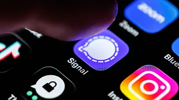 580467101
