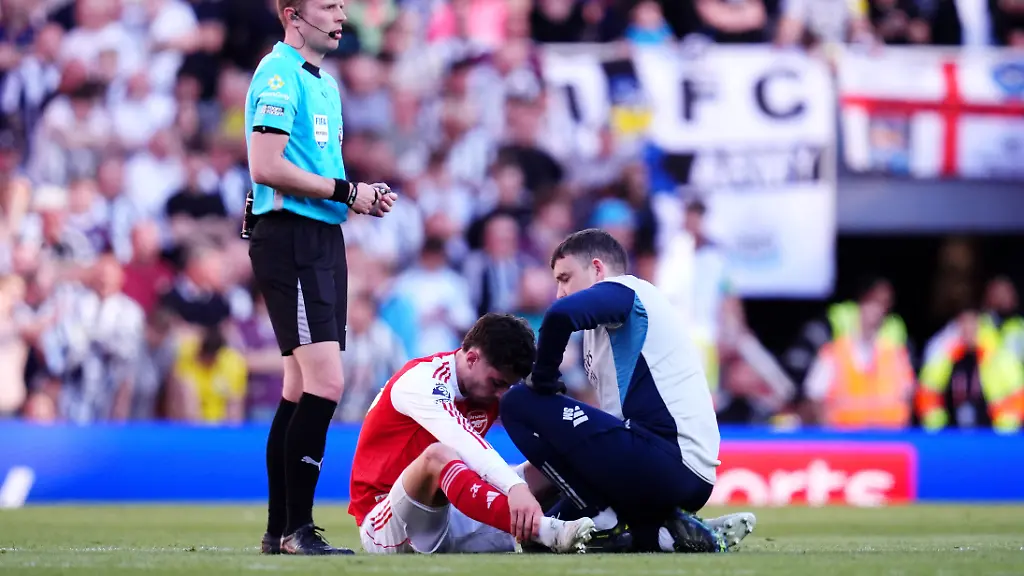 Arsenal-v-Newcastle-United-Premier-League-Emirates-Stadium-Arsenal-s-Kai-Havertz-receives-treatment-from-medical-staff-after-going-down-injured-during-the-Premier-League-match-at-the-Emirates-Stadium-London-Picture-date-Saturday-April-25-2026-Photo-credit-should-read-John-Walton-PA-Wire-RESTRICTIONS-EDITORIAL-USE-ONLY-No-use-with-unauthorised-audio-video-data-fixture-lists-club-league-logos-or-live-services-Online-in-match-use-limited-to-120-images-no-video-emulation-No-use-in-betting-games-or-single-club-league-player-publications