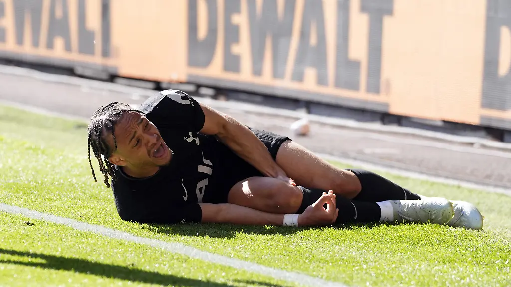 Wolverhampton-Wanderers-v-Tottenham-Hotspur-Premier-League-Molineux-Tottenham-Hotspur-s-Xavi-Simons-appears-injured-before-being-stretchered-off-during-the-Premier-League-match-at-Molineux-Wolverhampton-Picture-date-Saturday-April-25-2026-Photo-credit-should-read-Nick-Potts-PA-Wire-RESTRICTIONS-EDITORIAL-USE-ONLY-No-use-with-unauthorised-audio-video-data-fixture-lists-club-league-logos-or-live-services-Online-in-match-use-limited-to-120-images-no-video-emulation-No-use-in-betting-games-or-single-club-league-player-publications