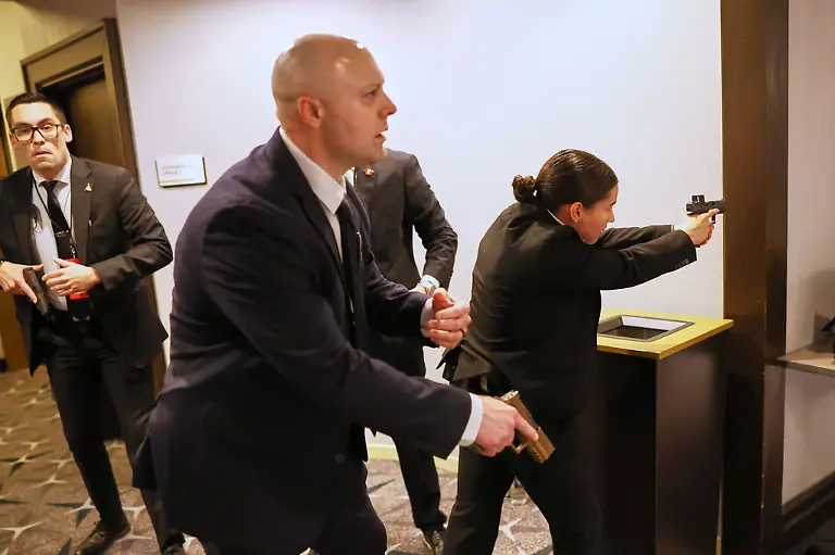 Members-of-law-enforcement-respond-during-the-White-House-Correspondents-Dinner-Saturday-April-25-2026-in-Washington