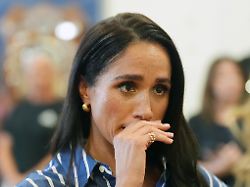 Meghan Markle The Duchess Of Sussex Meets Volunteer First Responders From The Bondi Surf Bathers Life Saving Club During A Visit To Bondi Beach Australia Friday April 17 2026
