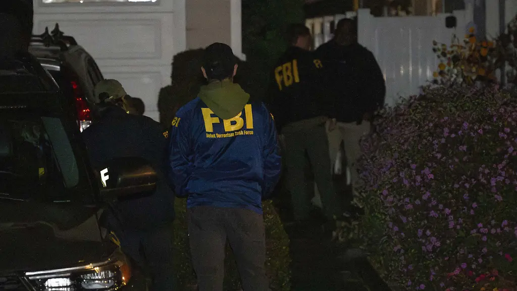 TORRANCE-CALIFORNIA-UNITED-STATES-APRIL-26-FBI-agents-are-seen-outside-the-residence-of-Cole-Thomas-Allen-following-a-federal-raid-in-Torrance-California-on-April-26-2026-The-operation-was-conducted-as-part-of-the-intensive-investigation-into-the-31-year-old-suspect-who-was-detained-in-connection-with-the-shooting-incident-at-the-White-House-Correspondents-Dinner-in-Washington-D-C
