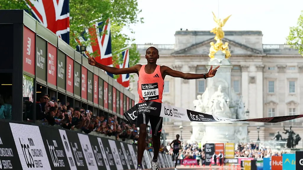 Athletics-London-Marathon-London-Britain-April-26-2026-Kenya-s-Sabastian-Sawe-crosses-the-finish-line-to-win-the-men-s-elite-race-REUTERS-Matthew-Childs