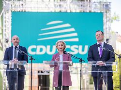 Klausur der Fraktion: CDU und CSU wollen vor entscheidender Sitzung raus aus der Krise