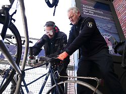 Berlin & Brandenburg: Bahn entfernt Schrotträder an Berliner Bahnhöfen