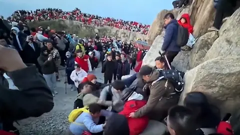 Felsprügelei_China