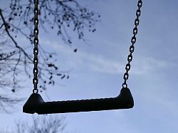 Baden-Württemberg: Kleinkind stürzt in Neckar – Mutter springt hinterher