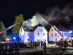 Bayern: Feuerwehr birgt Toten bei Brand aus Wohnung