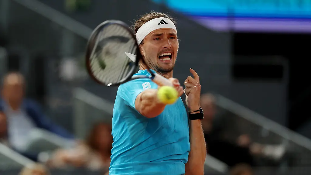 Tennis-Madrid-Open-Park-Manzanares-Madrid-Spain-April-29-2026-Germany-s-Alexander-Zverev-in-action-during-his-round-of-16-match-against-Czech-Republic-s-Jakub-Mensik-REUTERS-Violeta-Santos-Moura