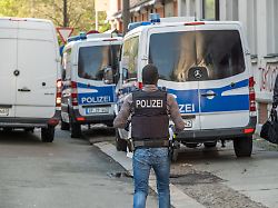 Hinweis von New Yorker Polizei: SEK durchsucht mutmaßliche Terrorgruppe - Verdächtige auf freiem Fuß