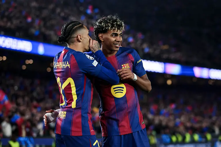 Raphina-of-FC-Barcelona-celebrates-with-Lamine-Yamal-of-FC-Barcelona-during-the-UEFA-Champions-League-round-of-16-match-between-FC-Barcelona-and-Newcastle-United-FC-at-Spotify-Camp-Nou-Stadium-on-March-18-2026-in-Barcelona-Spain