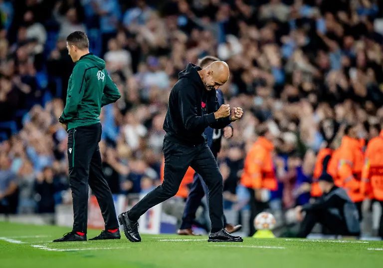 Manchesters-Trainer-Coach-Pep-Guardiola-Torjubel-Fussball-UEFA-Champions-League-1-Spieltag-Manchester-City-RB-Leipzig-6-3-15-September-2021-Manchester-Grossbritannien-Etihad-Stadium