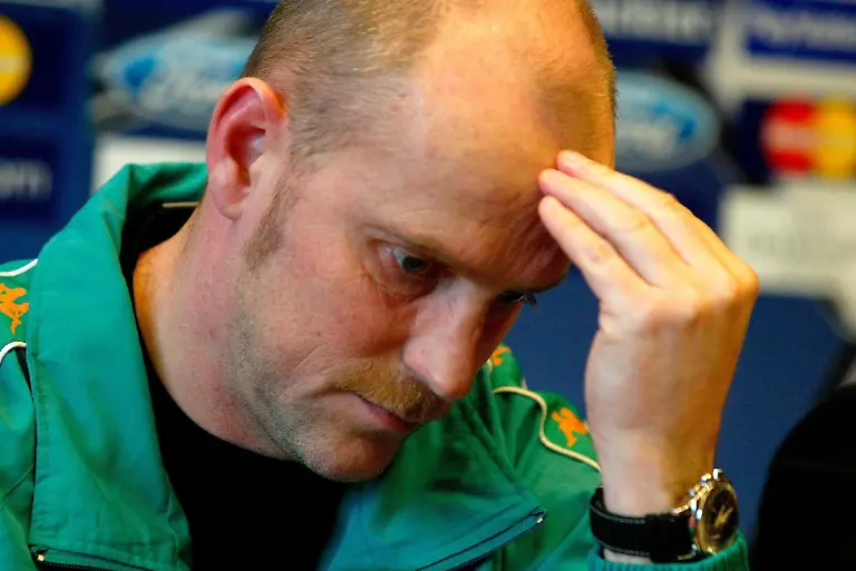 epa000385075-Werder-Bremen-coach-Thomas-Schaaf-during-a-press-conference-in-Lyon-France-Tuesday-07-March-2005-ahead-of-the-Champions-League-soccer-match-of-Olympique-Lyon-against-Werder-Bremen-on-Tuesday