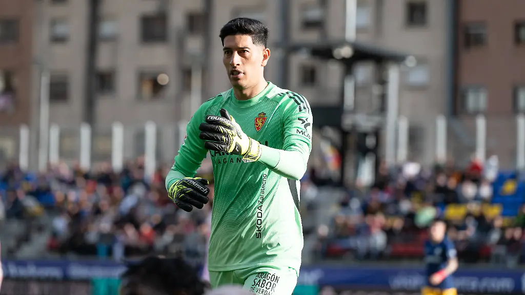 Andorra-CF-v-Real-Zaragoza-LaLiga-Hypermotion-Maxi-Andrada-goalkeeper-of-RCD-Zaragoza-is-in-action-during-the-La-Liga-Hypermotion-match-between-FC-Andorra-and-RCD-Zaragoza-at-New-FAF-Stadium-in-Encamp-Andorra-on-February-22-2026-Encamp-Andorra-PUBLICATIONxNOTxINxFRA-Copyright-xWalterxCunhax-originalFilename-cunhacarvalho-notitle260222-np35S