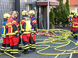 Nordrhein-Westfalen: 21-Jähriger bei Brand in Kierspe lebensgefährlich verletzt