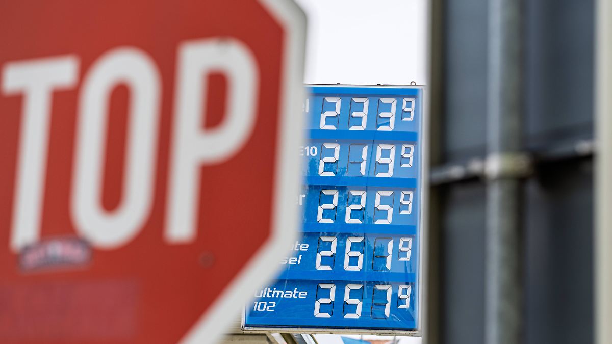 Fast jede vierte Tankstelle missachtet 12-Uhr-Regel