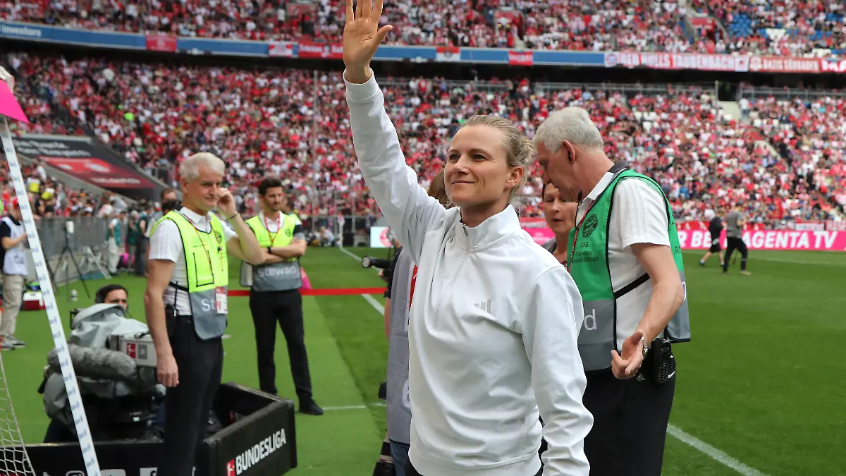 Muenchen-Deutschland-13-April-2024-Fussball-Herren-Bundesliga-Saison-2023-2024-FC-Bayern-Muenchen-1