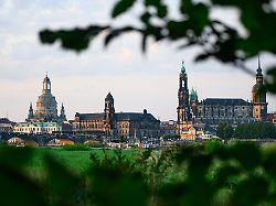 Sachsen: Dresdner Stadtrat stoppt Sparplan – Haushaltssperre bleibt