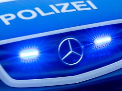 Rheinland-Pfalz & Saarland: Mann fährt auf Gehweg an Stau vorbei - Frau in Lebensgefahr