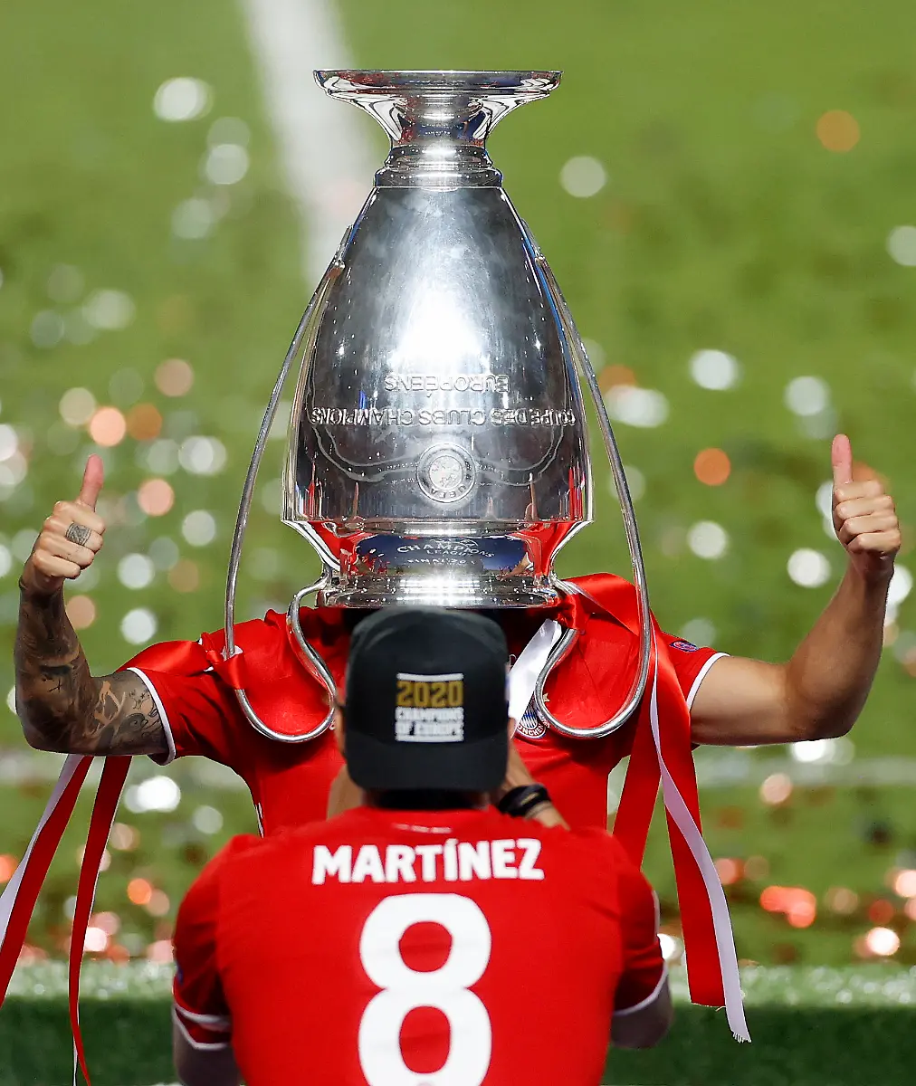 776427770ff515f4b4a948e63c02e082