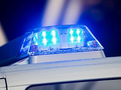 Nordrhein-Westfalen: Motorradfahrer prallt gegen Treckergespann - Fahrer stirbt