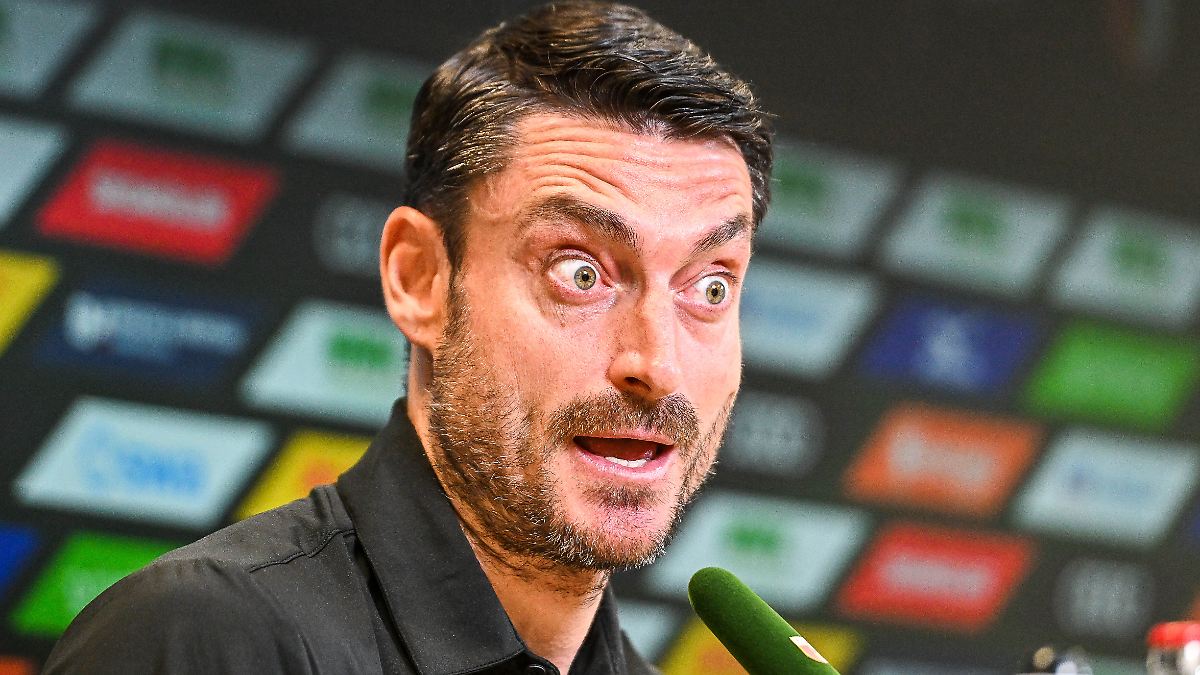 Fans sauer: "Danke für nichts": Eintracht Frankfurt wirft Trainer Albert Riera raus