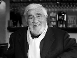 Bayern: Abschied von Mario Adorf in München