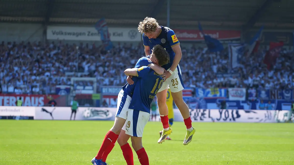 Fussball-I-Herren-I-Saison-2025-2026-I-2-Bundesliga-I-32-Spieltag-I-Holstein-Kiel-Eintracht-Braunschweig-I-02-05
