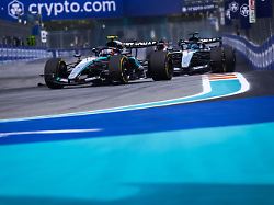 Pole nach Ärger im Sprint: Mercedes-Pilot haut in letzter Sekunde mächtig einen raus