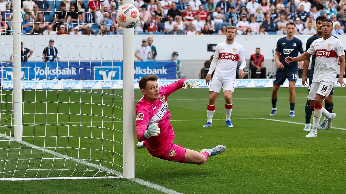Alexander-Nuebel-Nubel-VfB-Stuttgart-33-mit-Parade-Deutschland-Fussball-1-Bundesliga-32-Spieltag-2025-2026-TSG-Hoffenheim-vs-VfB-Stuttgart-02-05