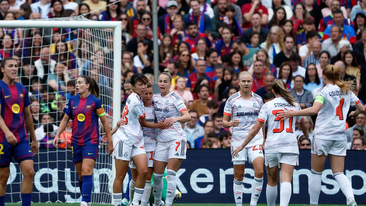 Bayern-s-Linda-Dallmann-celebrates-after-scoring-her-side-s-first-goal-during-the-women-s-Champions-League-semifinal-soccer-match-between-FC-Barcelona-and-FC-Bayern-Munich-in-Barcelona-Spain-Sunday-May-3-2026