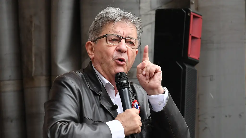 September-7-2024-Paris-Ile-De-France-Region-France-Jean-Luc-Melenchon-present-at-the-demonstration-against-the-coup-de-force-of-French-president-Emmanuel-Macron-in-Paris-September-7-2024-Credit-Image-Julien-Mattia-Le-Pictorium-Agency-via-ZUMA-Press