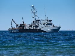 Bild: Einsatz in Straße von Hormus?: Deutsches Minenjagdboot 