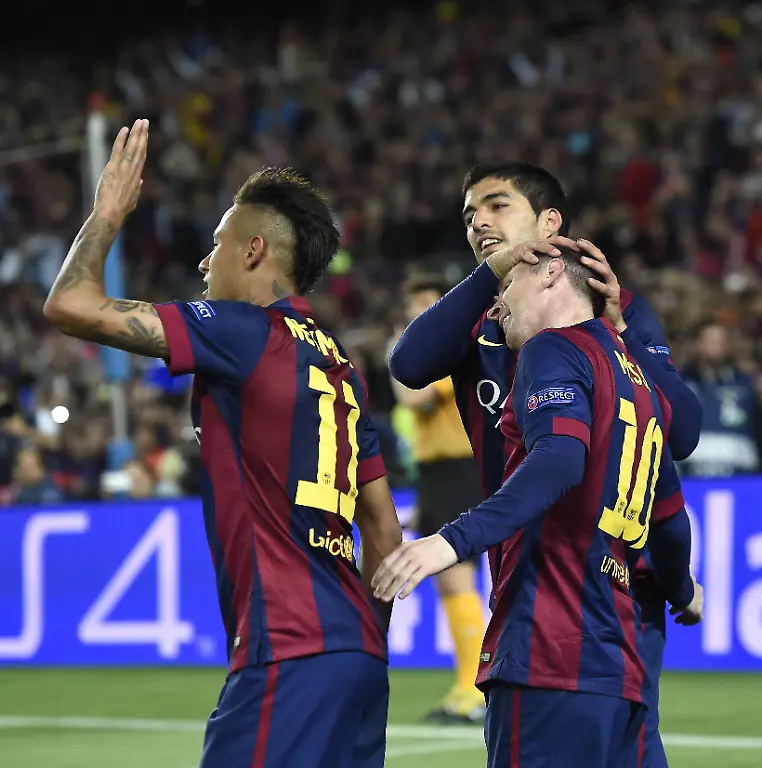 MESSI-Lionel-Team-FC-Barcelona-Barca-jubelt-nach-dem-Tor-zum-2-0-mit-NEYMAR-und-SUAREZ-UEFA-Championsleague-Spiel-Saison-2014-2015-Halbfinale-FC-Barcelona-FC-Bayern-Muenchen-3-0-am-06-Mai