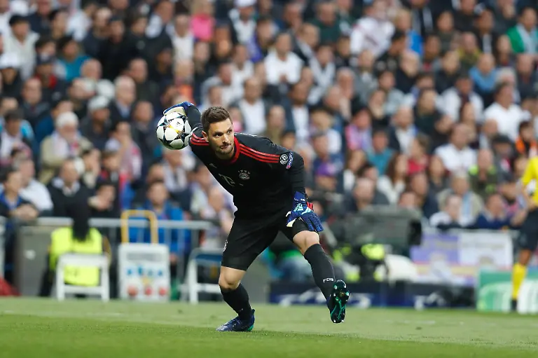 Sven-Ulreich-Bayern-MAY-1-2018-Football-Soccer-UEFA-Champions-League-Semi-finals-2nd-leg-match-between-Real-Madrid-CF-2-2-FC-Bayern-Munchen-at-the-Santiago-Bernabeu-Stadium-in-Madrid-Spain-NOxTHIRDxPARTYxSALES
