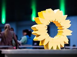 RTL/ntv-Trendbarometer: Für Merz wird es schlimmer, die Grünen legen weiter zu