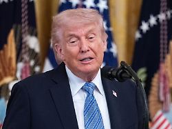 Einen Tag nach dem Start: Trump setzt Einsatz der US-Armee in Straße von Hormus aus