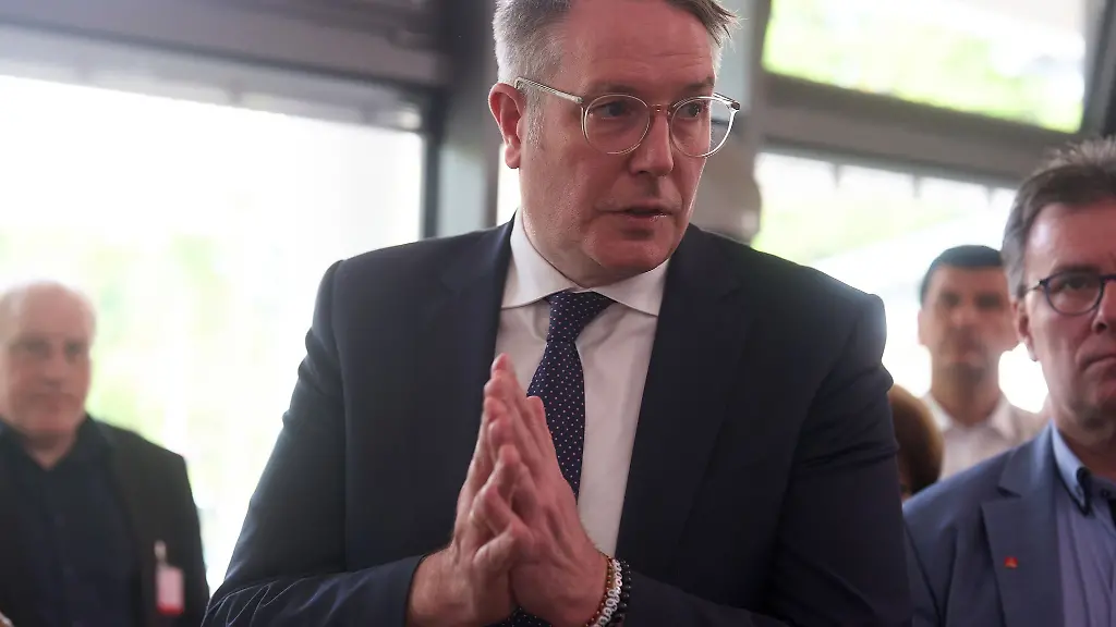 Alexander-Schweitzer-ist-wieder-Chef-der-SPD-Landtagsfraktion-in-Mainz