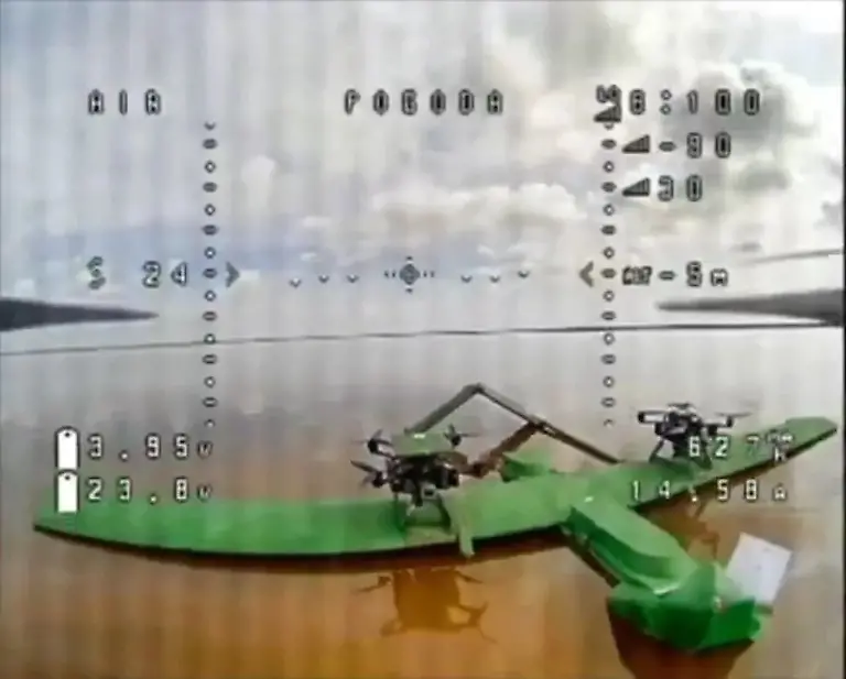 ❗️🇺🇦Ukrainian FP-1 kamikaze drone equipped with two FPV drones, filmed in the lens of a 🇷🇺Russian interceptor-drone